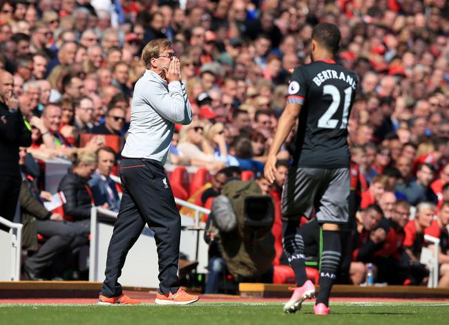 VCT CN 发布了 EDG 的赛季阵容：CHICHOO／ZmjjKK／S1Mon／nobody／Smoggy