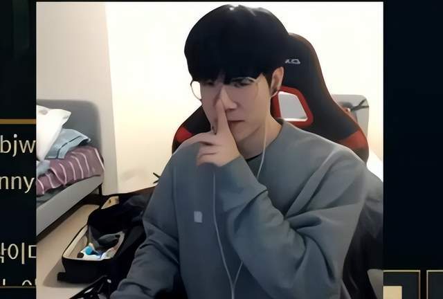 Zeus 反击， Delight 的终极技能改变了命运！ Zeus 奥拉夫斩杀 Hanwha Life Esports 击败 T1