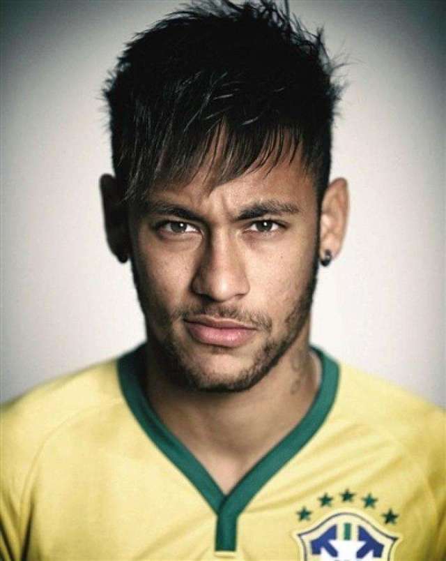 电竞比分网：万众期待的英雄联盟手游要来了？！