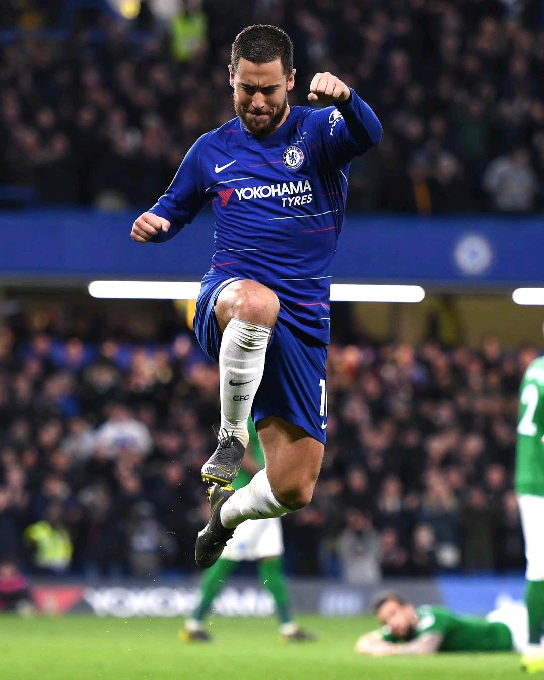 对手在LPL十周年舞台再次相遇，一起见证新十年首冠，无畏竞巅峰！